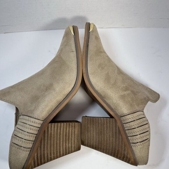 Comfort EST. 1946 Booties Slip On Mules Tan Beige Pointed Toe Cato Size 8 M - Picture 8 of 13